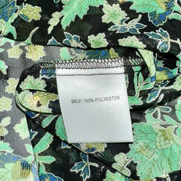 NWT Rose & Olive Green Metallic Floral Blouse Size Medium - Picture 5 of 12